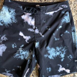 Vans Hyland Black Tie Dye Board Shorts Like New Mens Size 32
